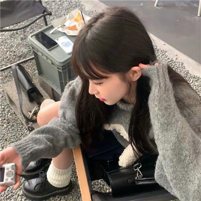 双眼凝视